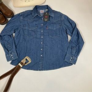 Levi’s Long Sleeve Pearl Snap Denim Shirt Small